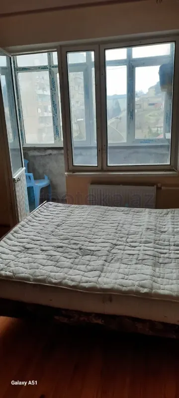 Satılır 2 otaqlı köhnə tikili 52 m²