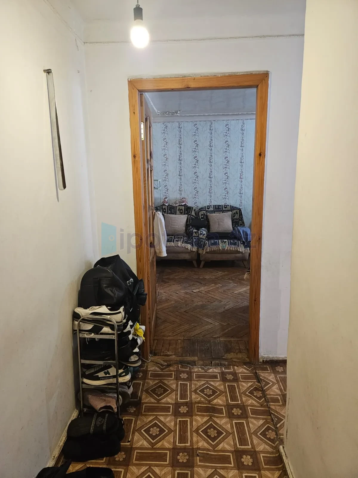 Satılır 2 otaqlı köhnə tikili 42 m²