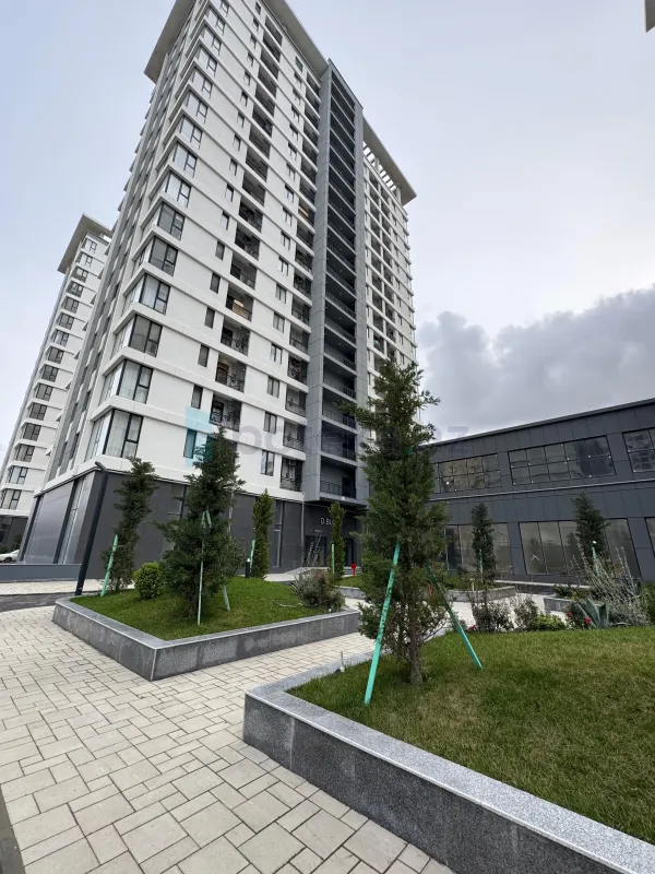 Satılır 4 otaqlı yeni tikili 175 m²