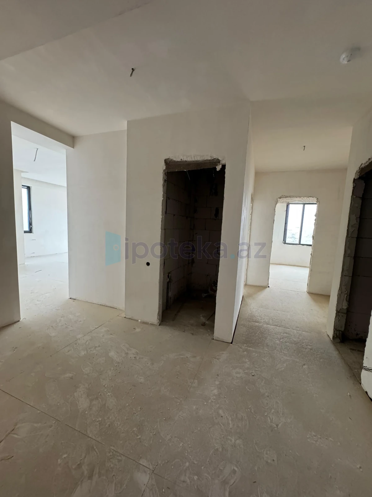 Satılır 4 otaqlı yeni tikili 175 m²
