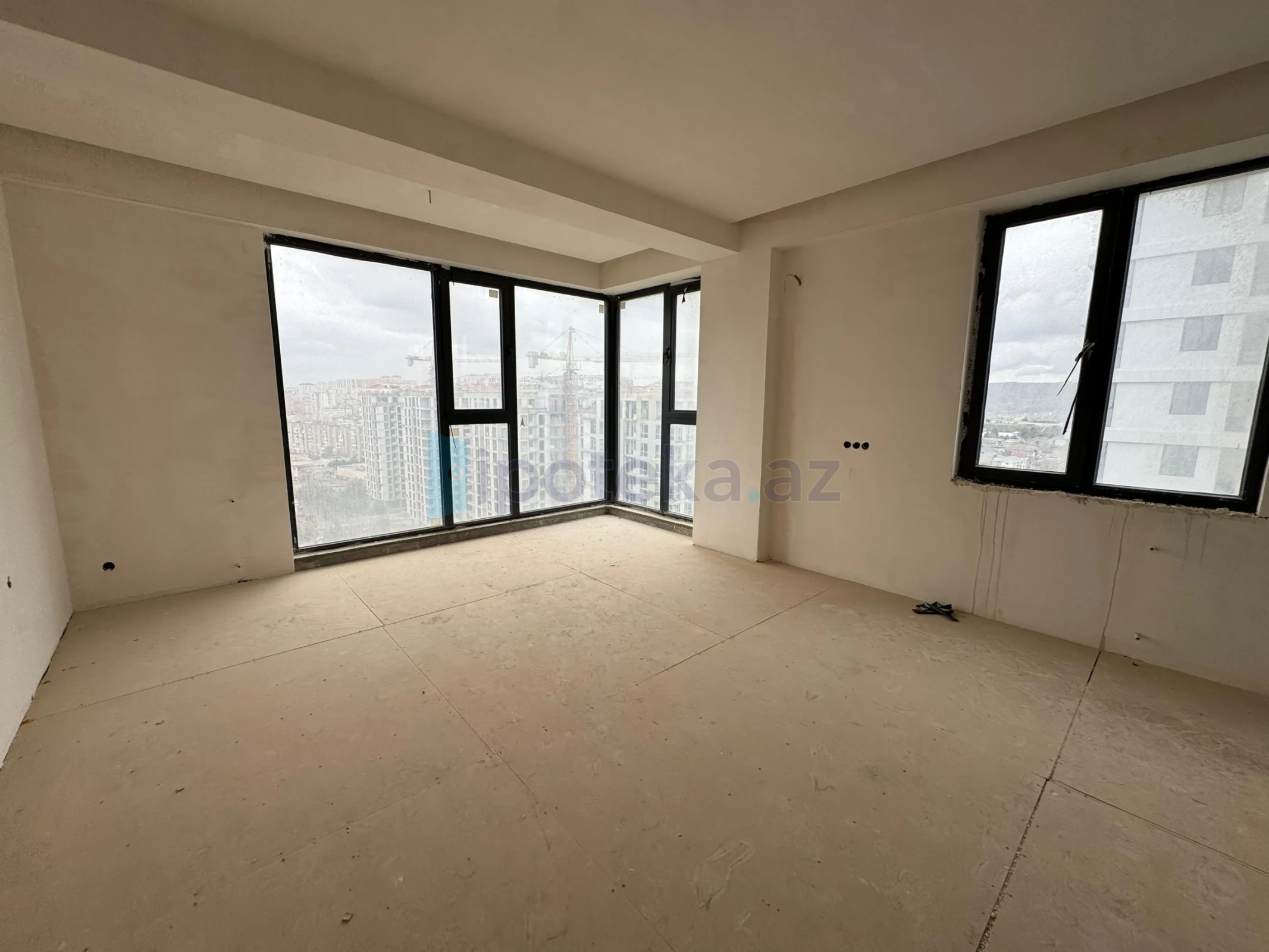 Satılır 4 otaqlı yeni tikili 175 m²