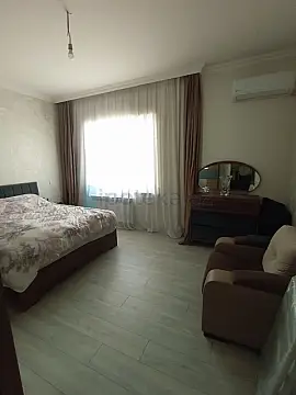 Satılır 4 otaqlı həyət evi 140 m²