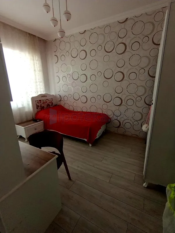 Satılır 4 otaqlı həyət evi 140 m²