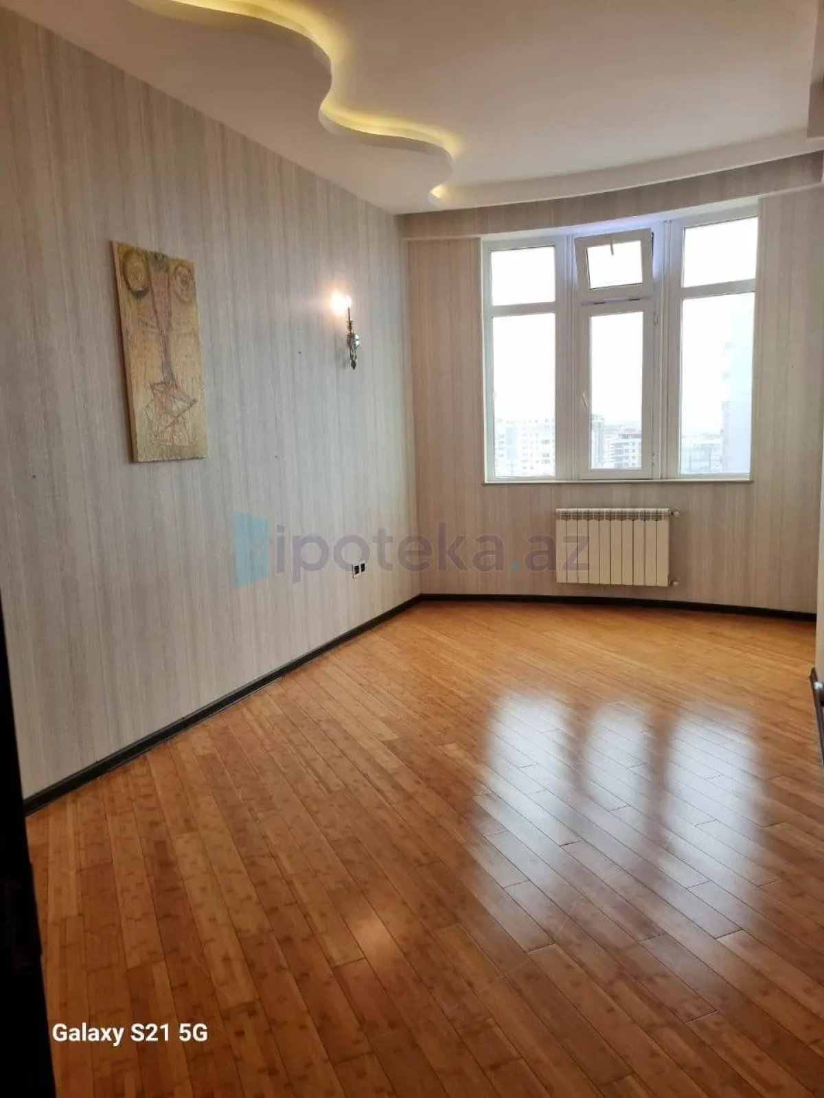 Satılır 3 otaqlı yeni tikili 100 m²