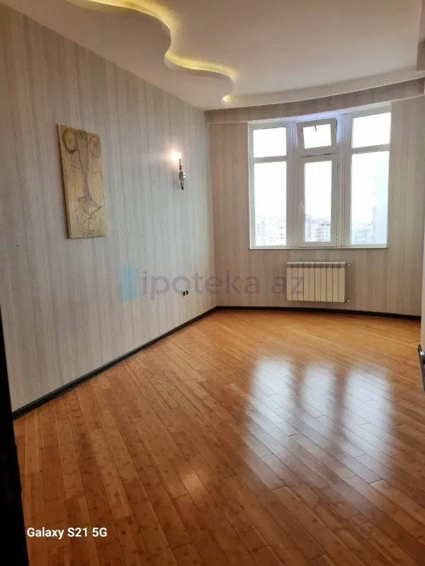 Satılır 3 otaqlı yeni tikili 100 m²