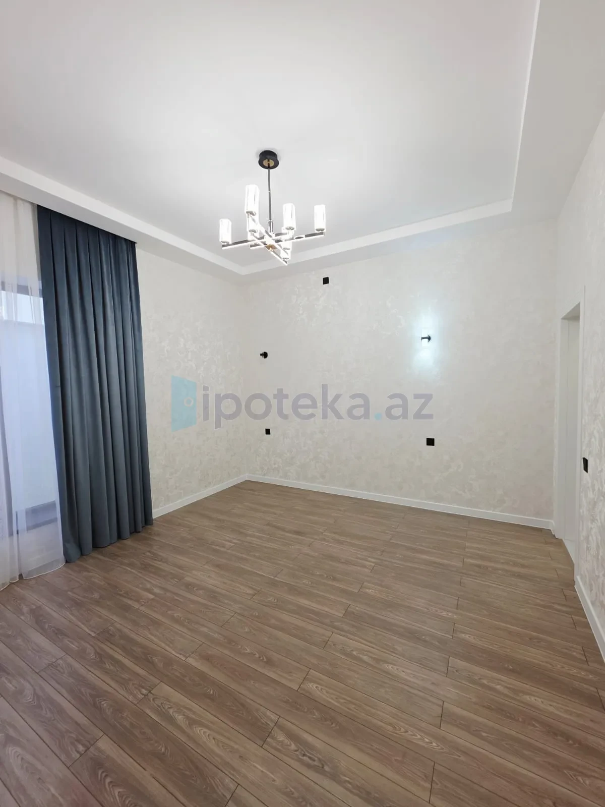 Satılır 4 otaqlı mənzil 170 m²