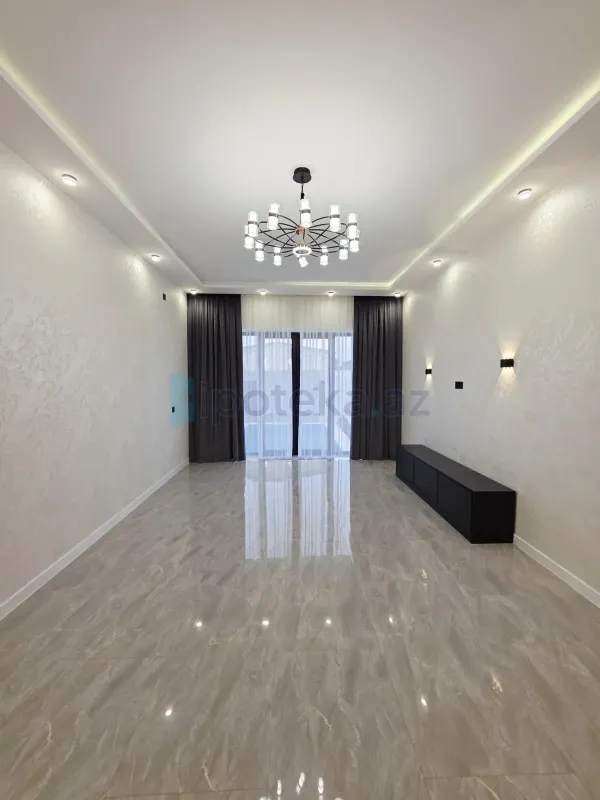 Satılır 4 otaqlı mənzil 170 m²