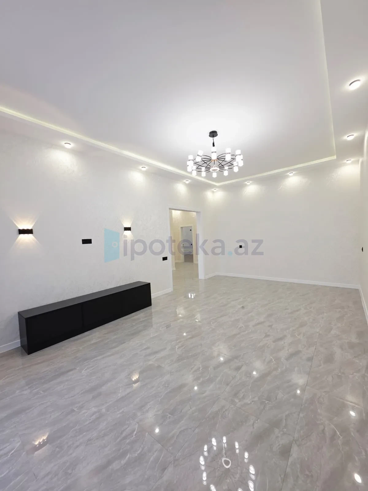 Satılır 4 otaqlı mənzil 170 m²
