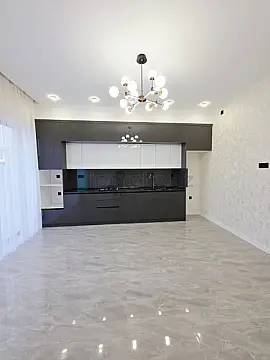 Satılır 4 otaqlı mənzil 170 m²