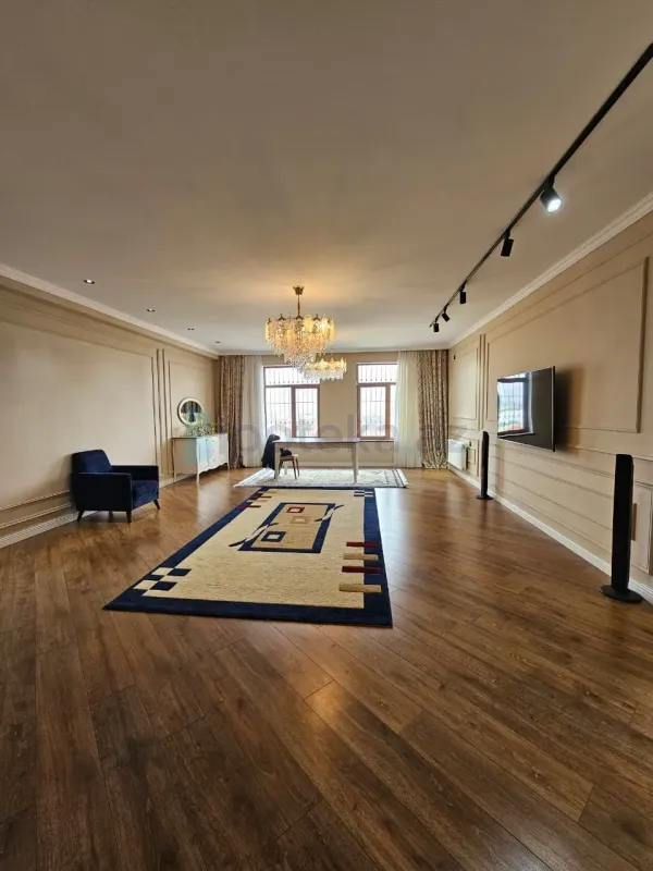 Satılır 4 otaqlı yeni tikili 132 m²