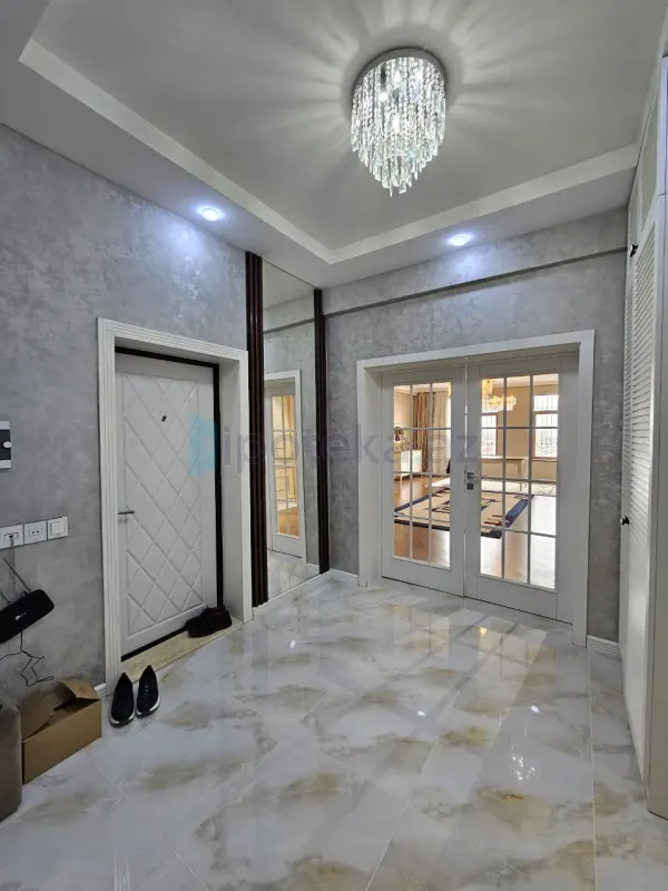 Satılır 4 otaqlı yeni tikili 132 m²