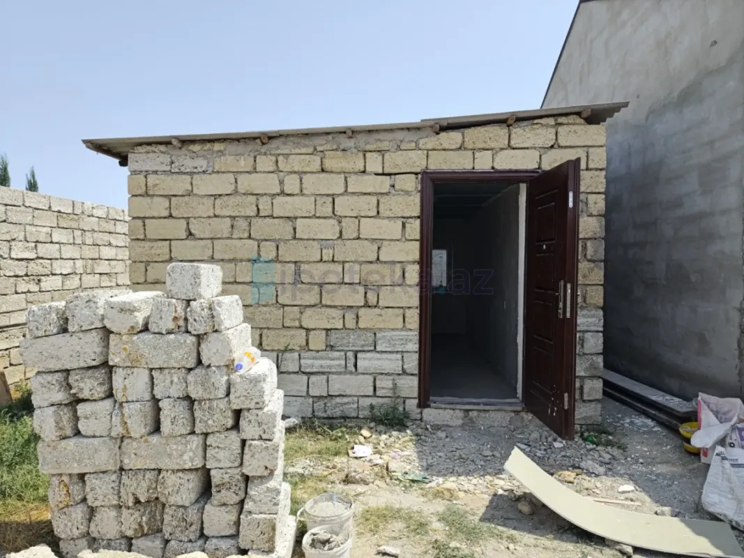 Satılır 1 otaqlı həyət evi 30 m²