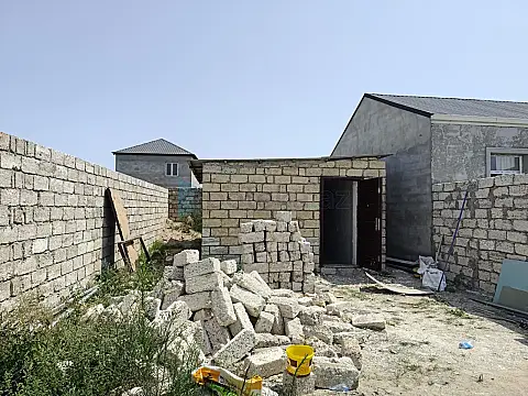 Satılır 1 otaqlı həyət evi 30 m²