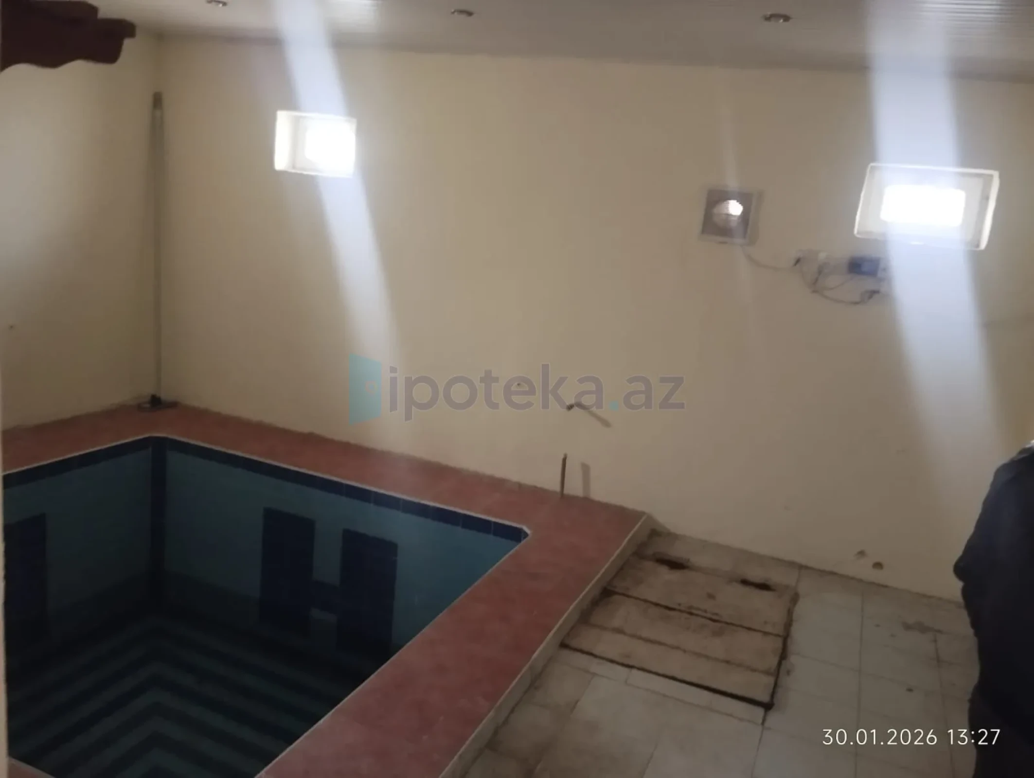 Satılır 3 otaqlı həyət evi 296 m²