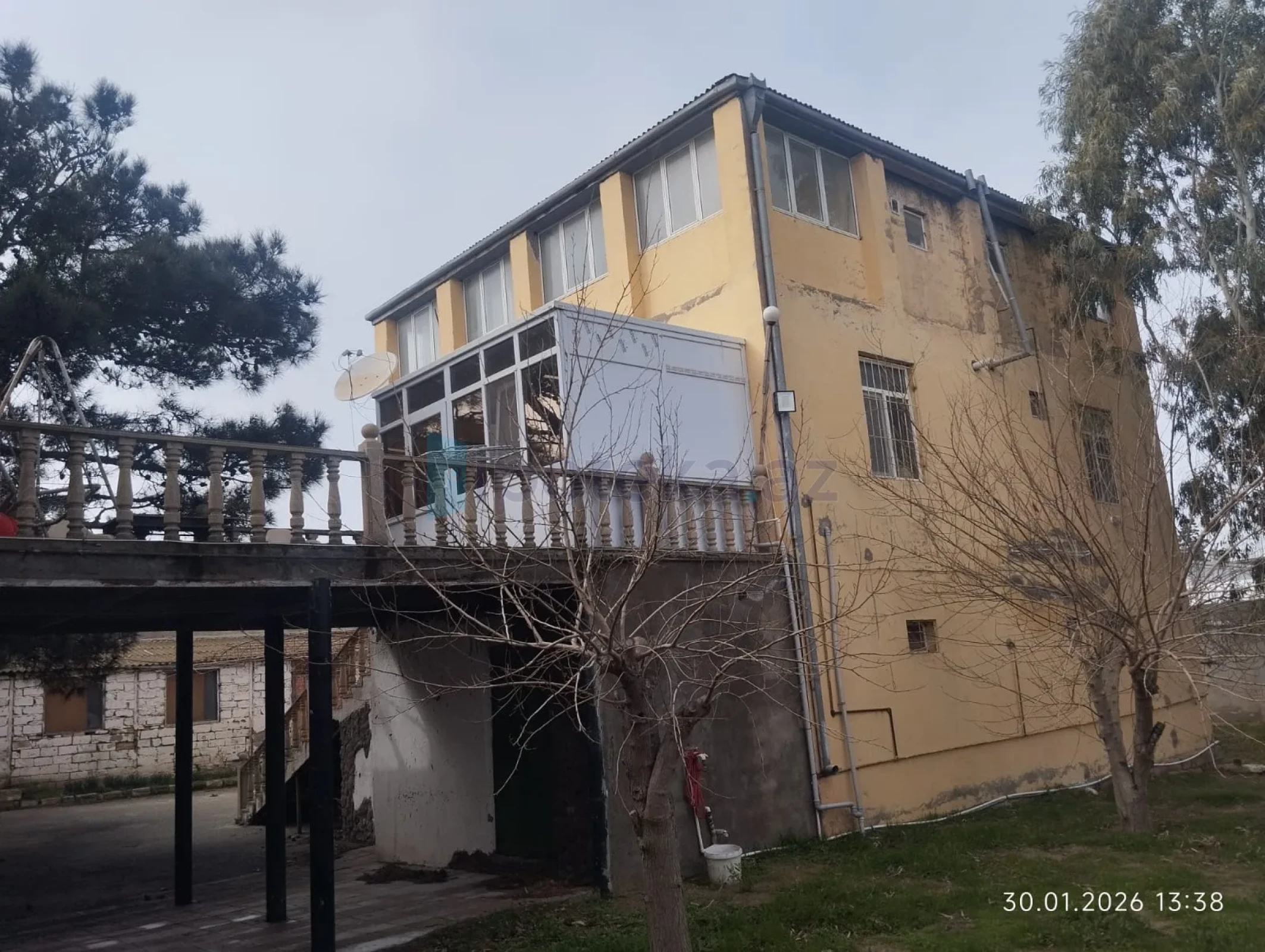 Satılır 3 otaqlı həyət evi 296 m²