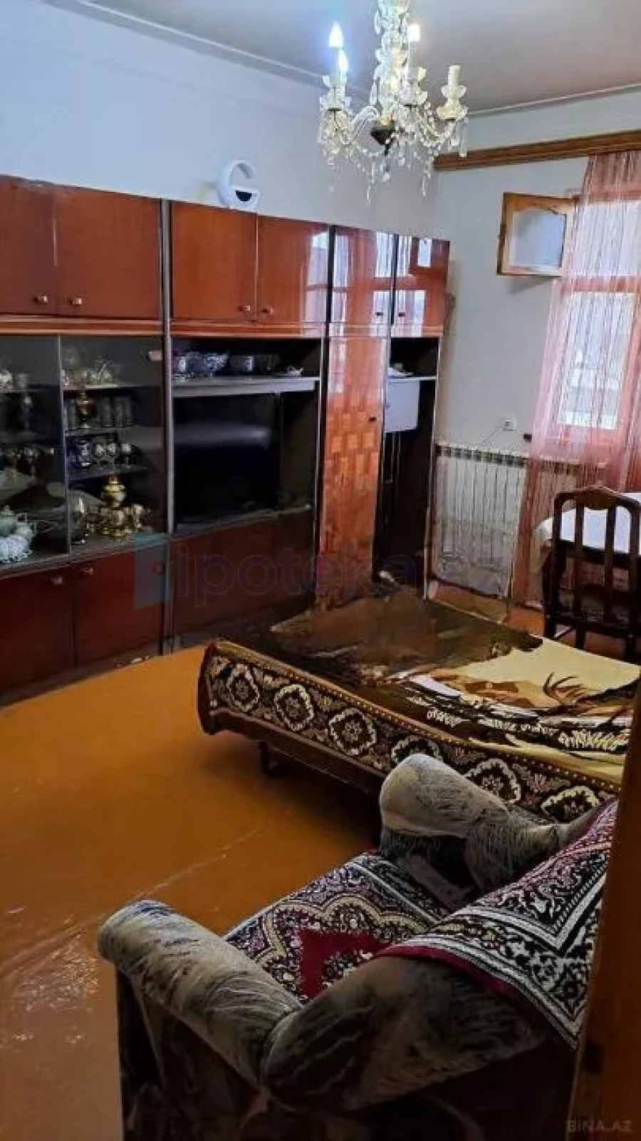 Satılır 5 otaqlı köhnə tikili 120 m²