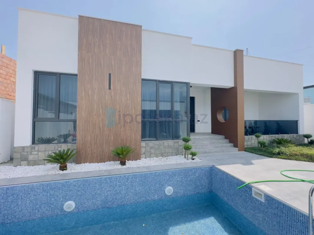 Satılır 4 otaqlı mənzil 200 m²