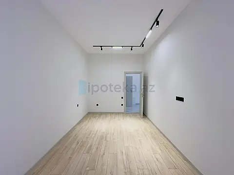 Satılır 4 otaqlı mənzil 200 m²