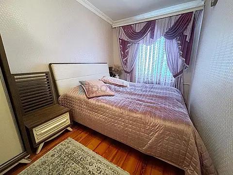 Satılır 2 otaqlı köhnə tikili 60 m²