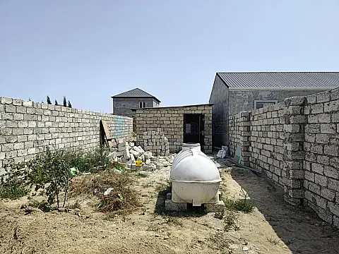 Satılır 1 otaqlı həyət evi 30 m²