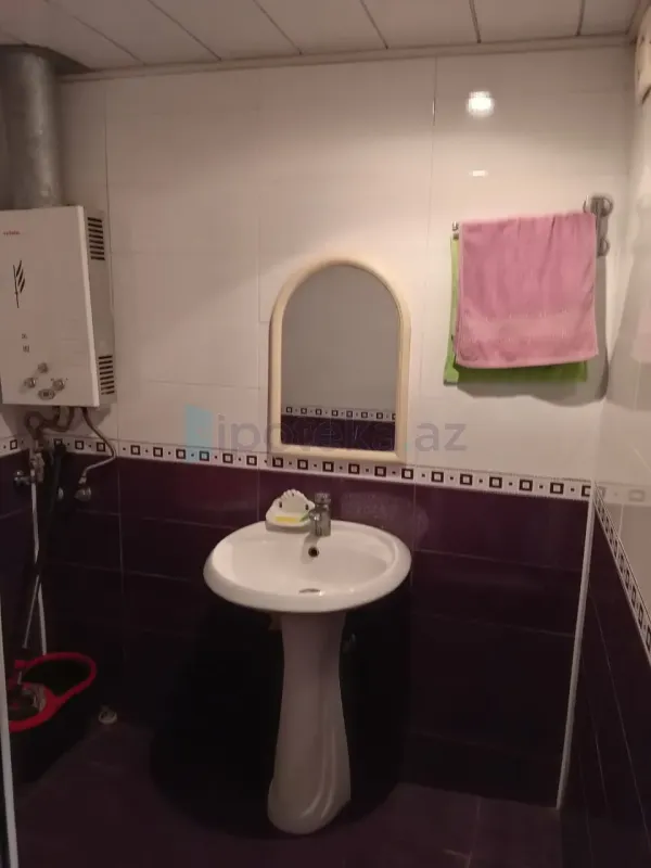 Satılır 3 otaqlı köhnə tikili 87 m²