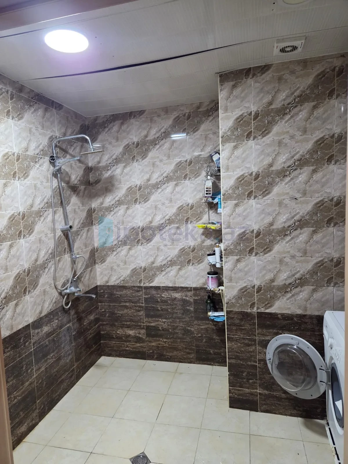 Satılır 3 otaqlı yeni tikili 133 m²