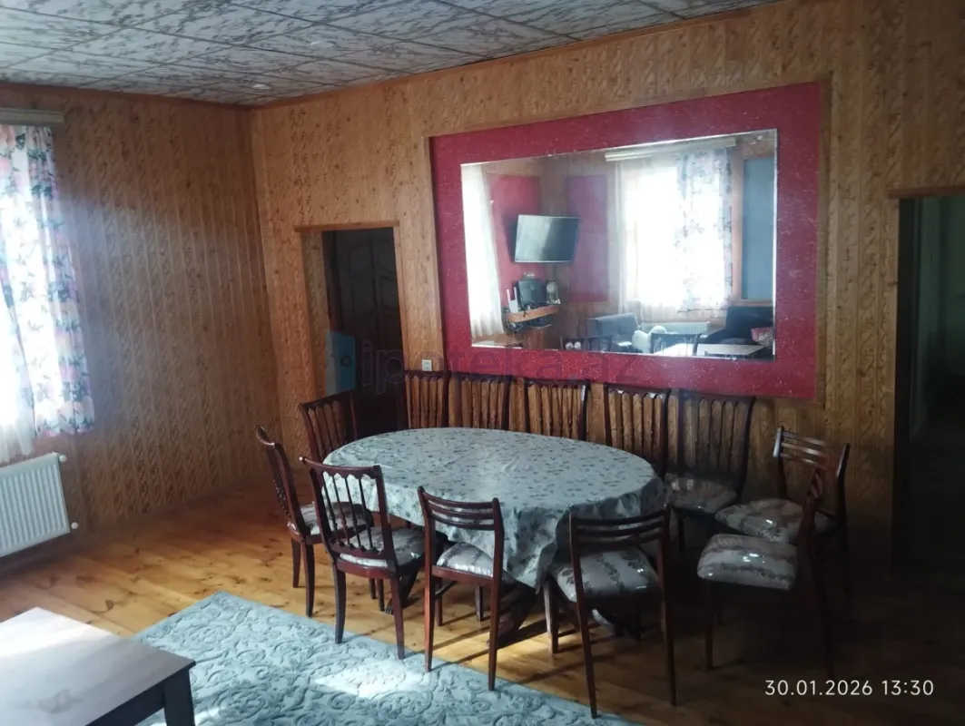 Satılır 3 otaqlı həyət evi 296 m²