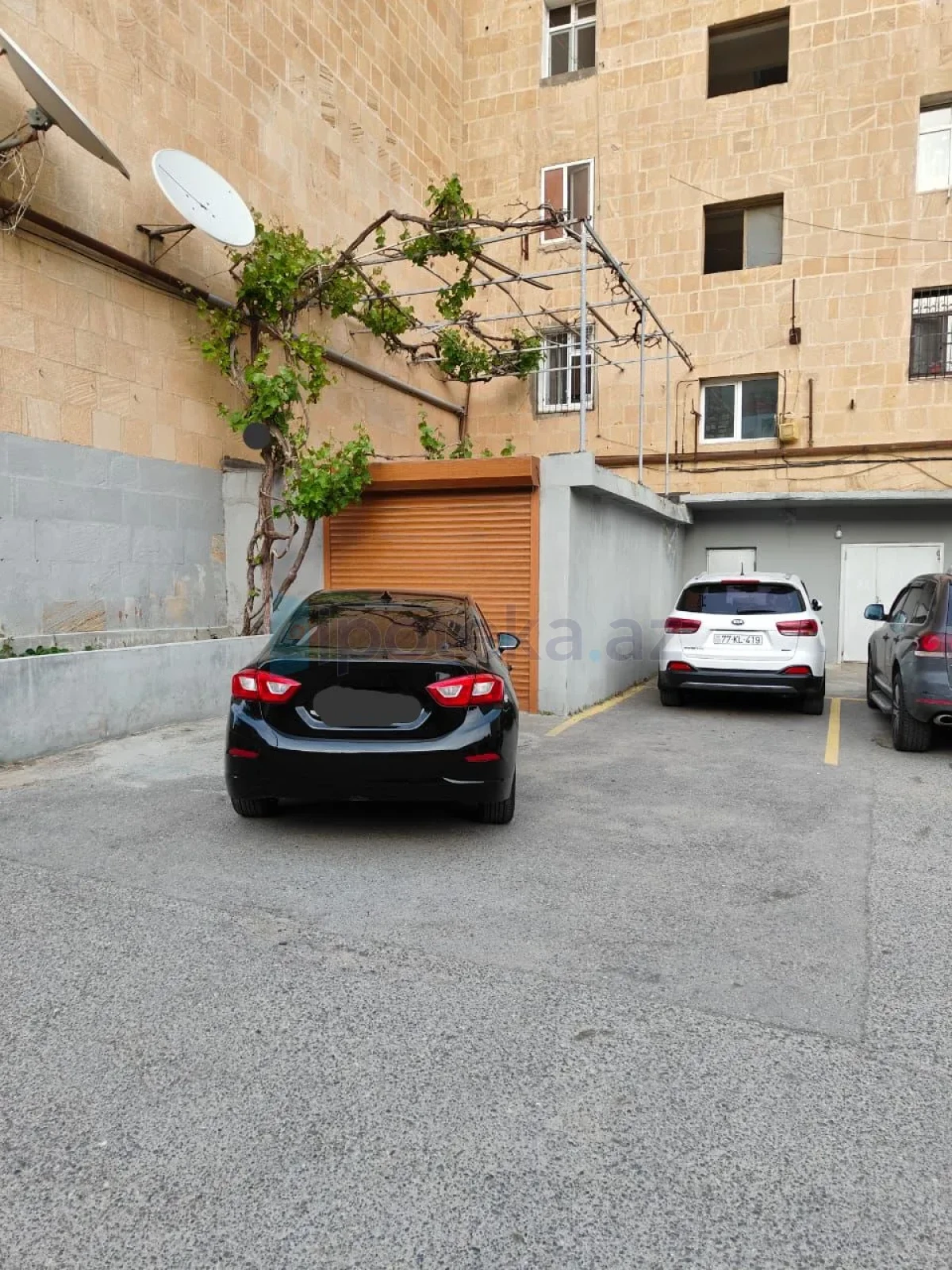 Satılır 2 otaqlı köhnə tikili 52 m²