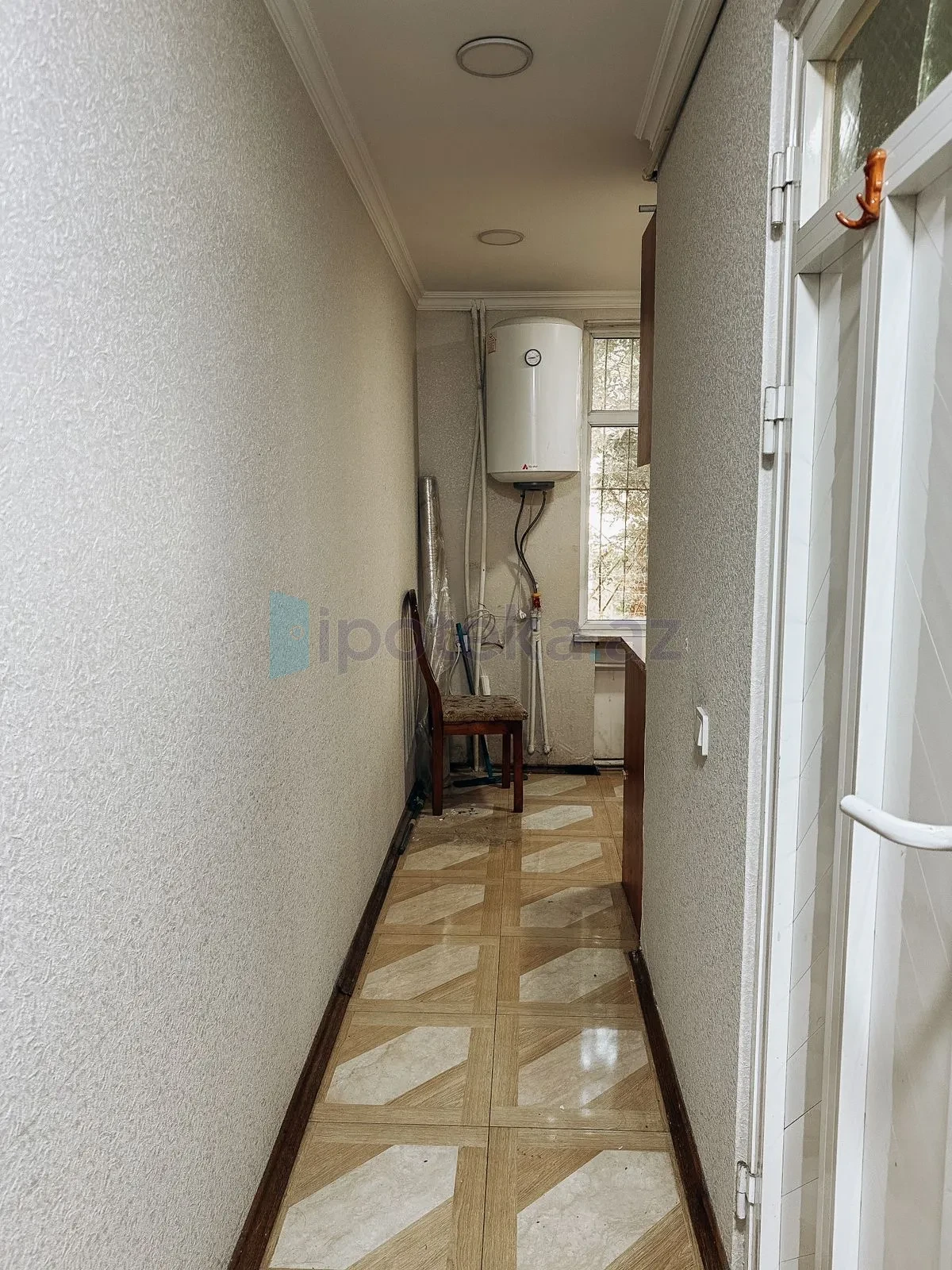 Satılır 2 otaqlı köhnə tikili 50 m²