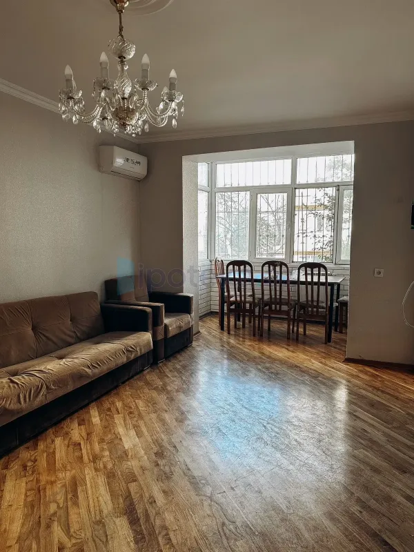 Satılır 2 otaqlı köhnə tikili 50 m²