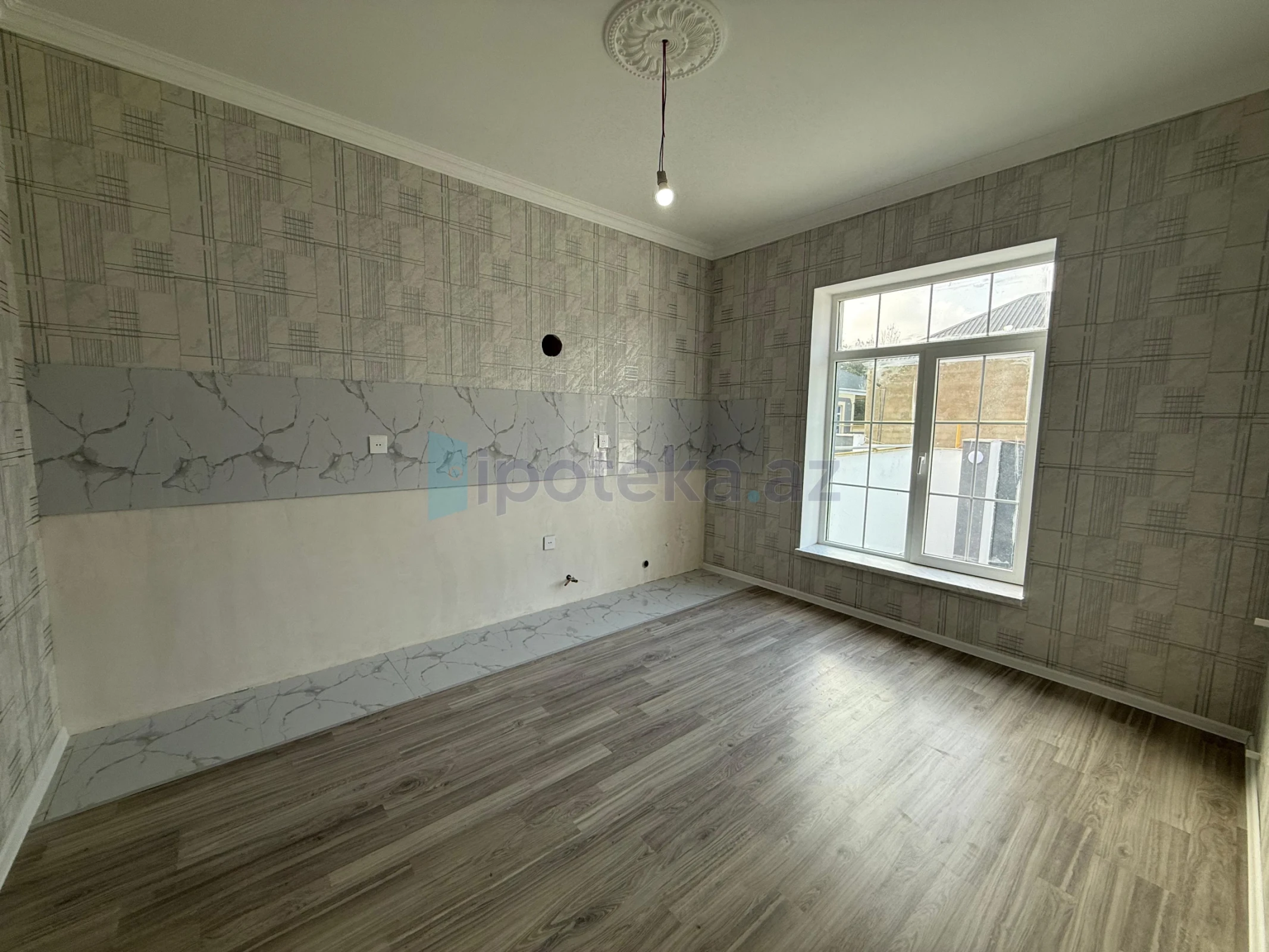 Satılır 4 otaqlı həyət evi 115 m²