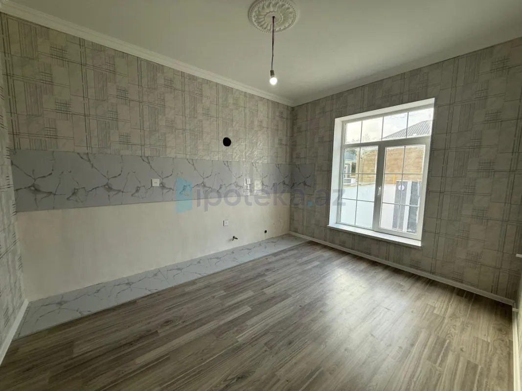 Satılır 4 otaqlı həyət evi 115 m²