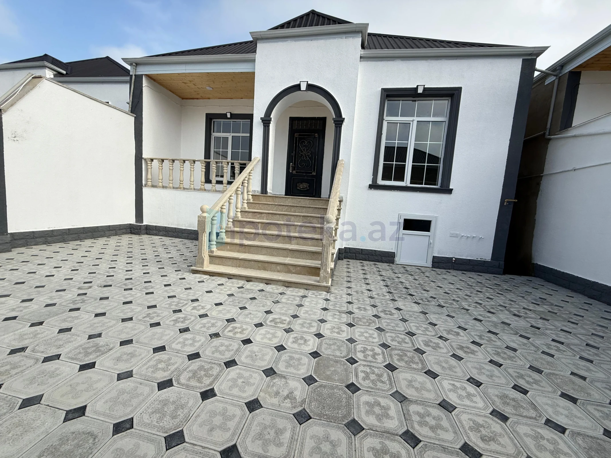 Satılır 4 otaqlı həyət evi 115 m²