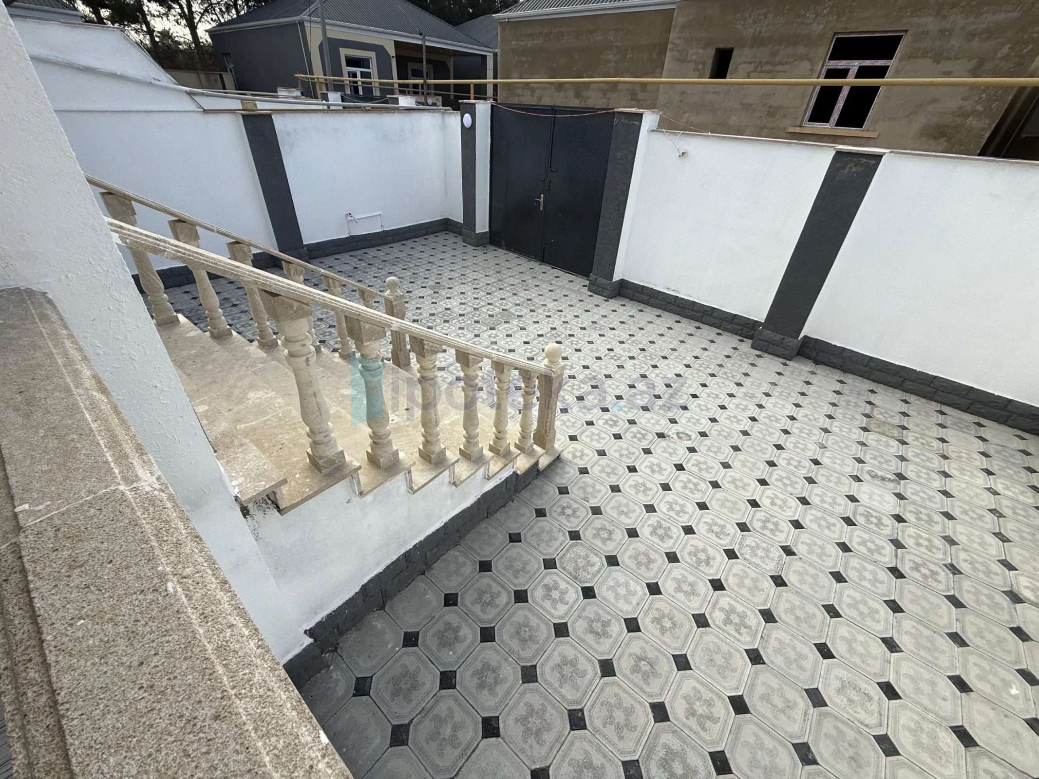 Satılır 4 otaqlı həyət evi 115 m²