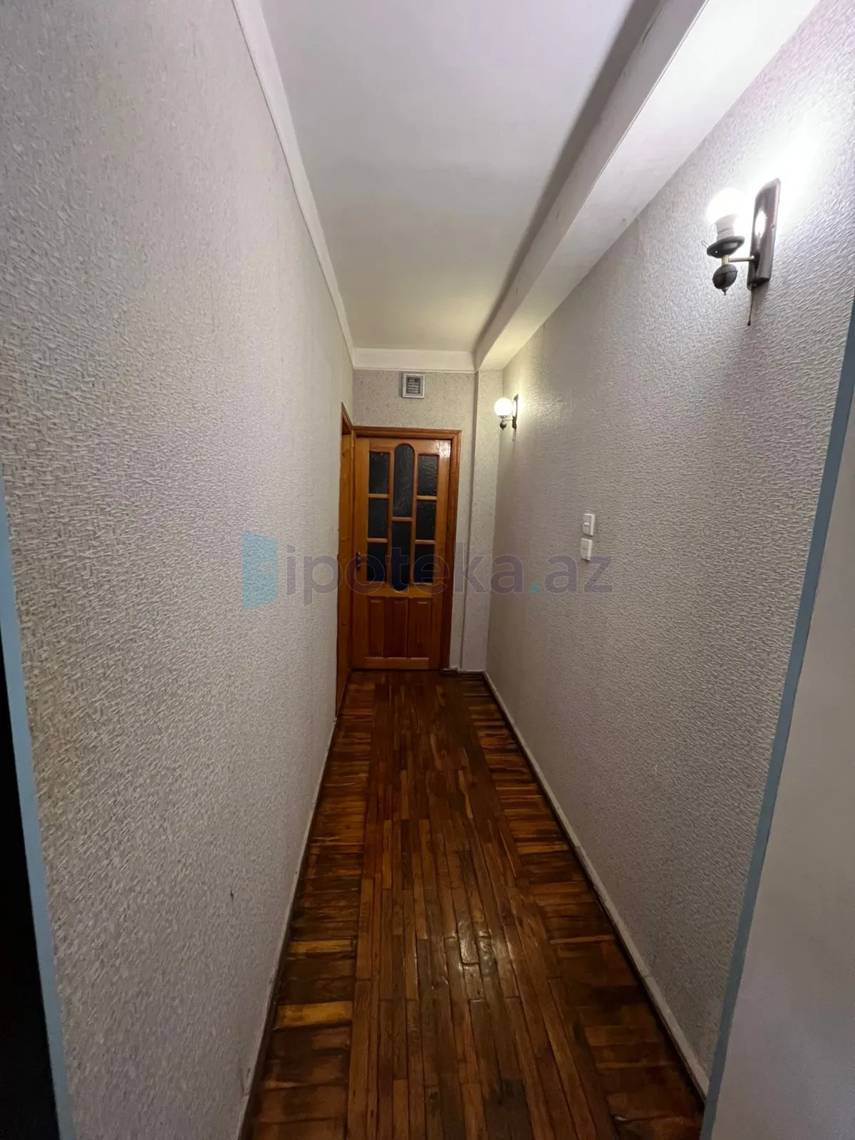 Satılır 2 otaqlı köhnə tikili 62 m²