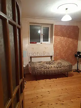 Satılır 3 otaqlı köhnə tikili 90 m²