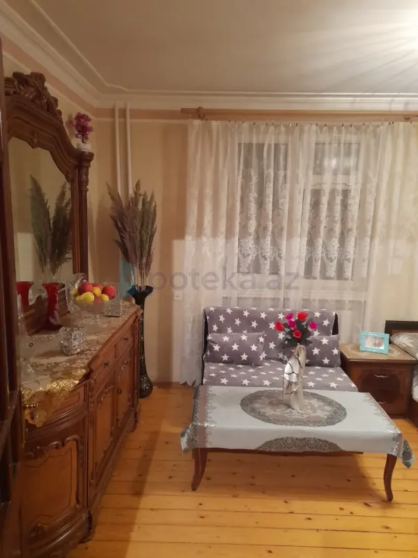 Satılır 3 otaqlı köhnə tikili 90 m²