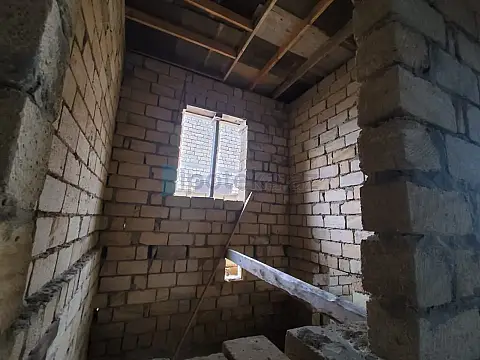Satılır 4 otaqlı həyət evi 120 m²