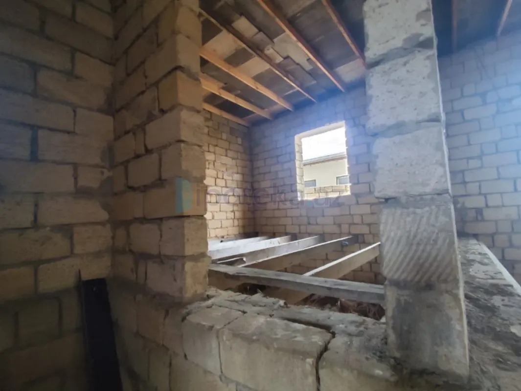 Satılır 4 otaqlı həyət evi 120 m²