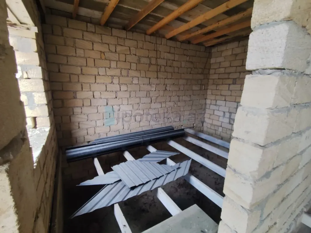 Satılır 4 otaqlı həyət evi 120 m²