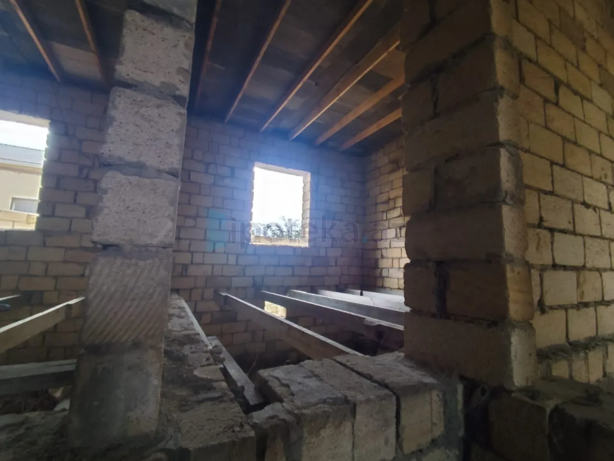 Satılır 4 otaqlı həyət evi 120 m²