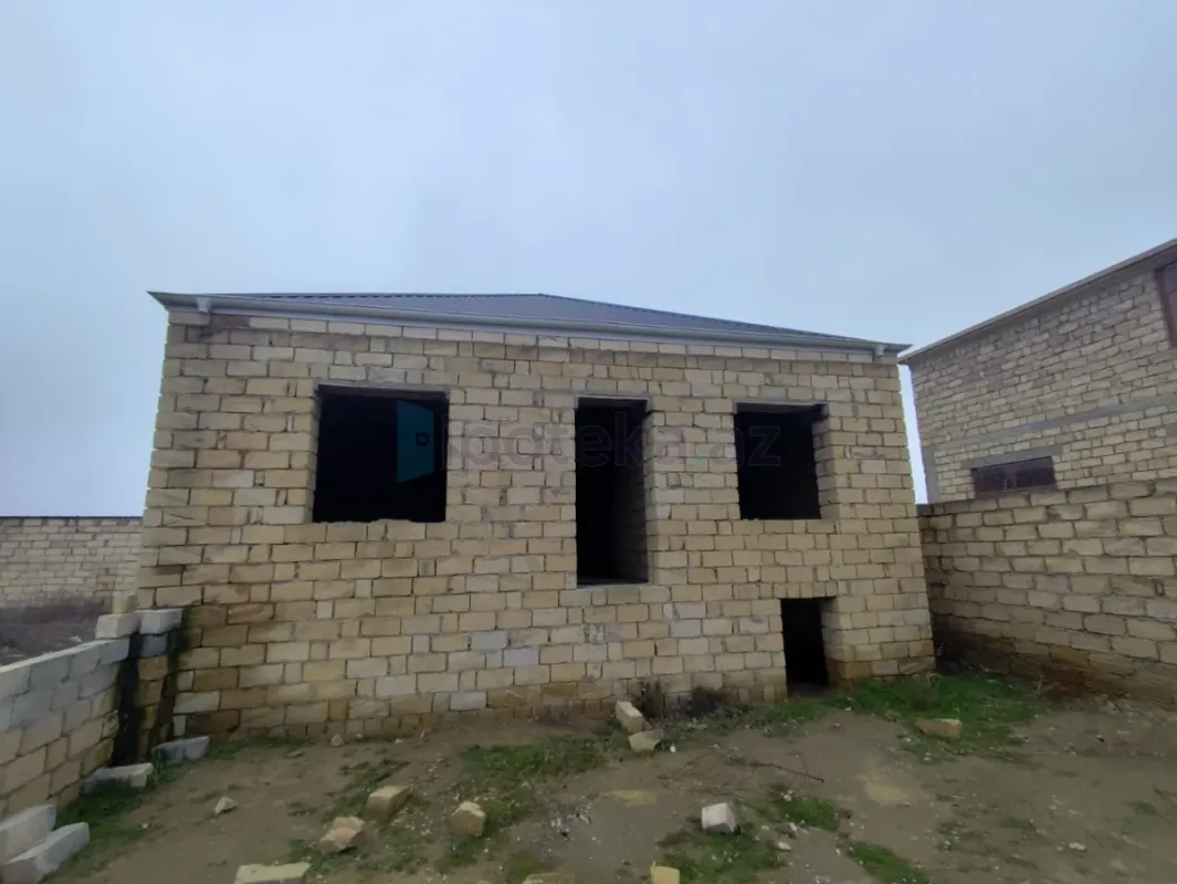 Satılır 4 otaqlı həyət evi 120 m²