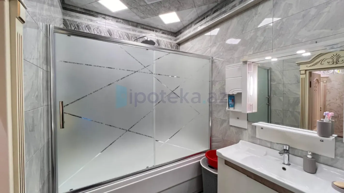 Satılır 4 otaqlı yeni tikili 168 m²