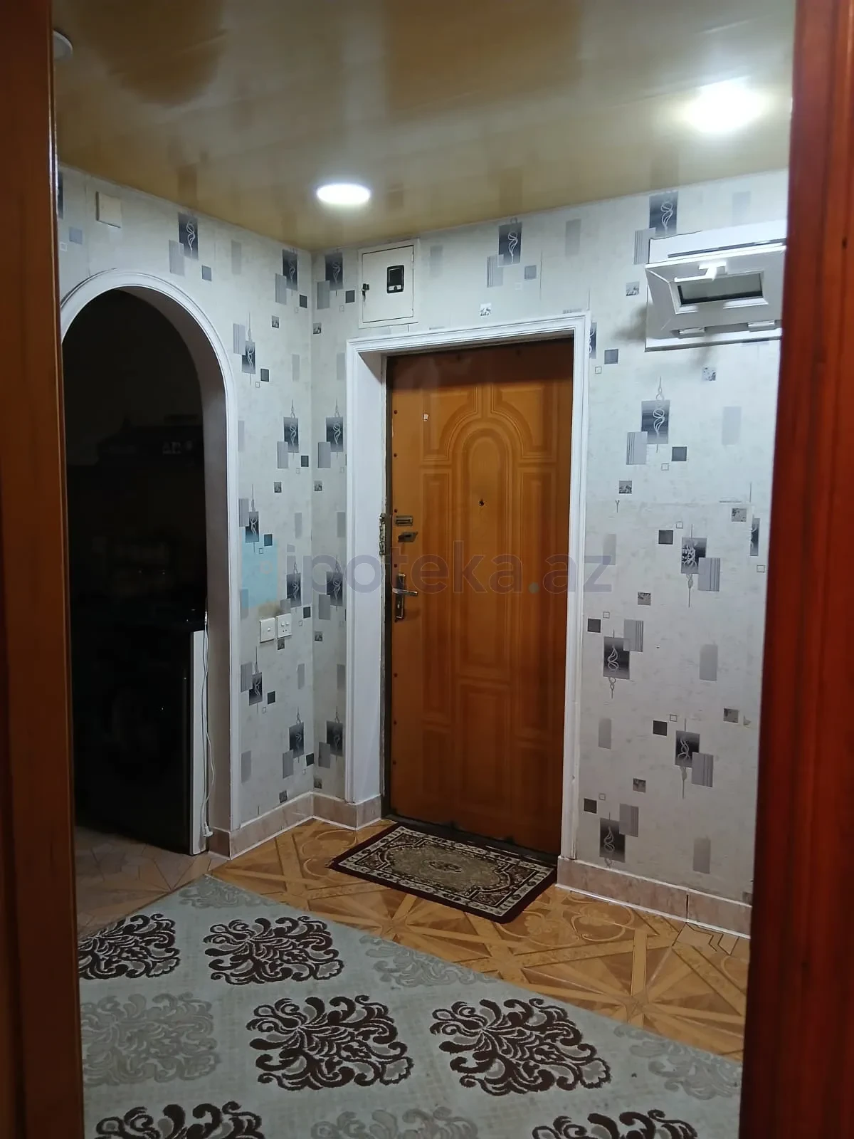 Satılır 2 otaqlı köhnə tikili 40 m²