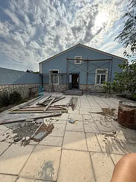 Satılır 3 otaqlı həyət evi 100 m²