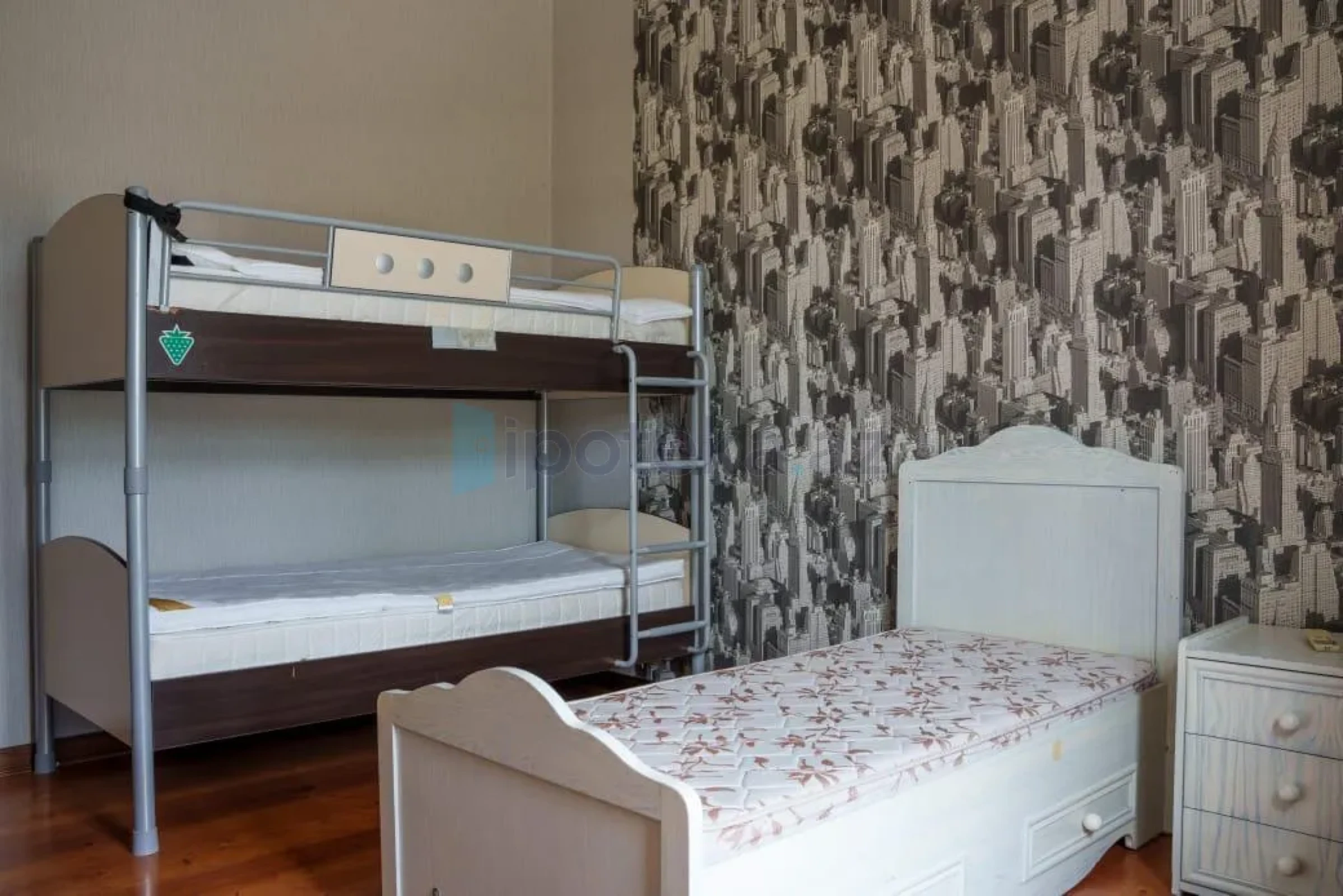 Satılır 5 otaqlı həyət evi 328 m²