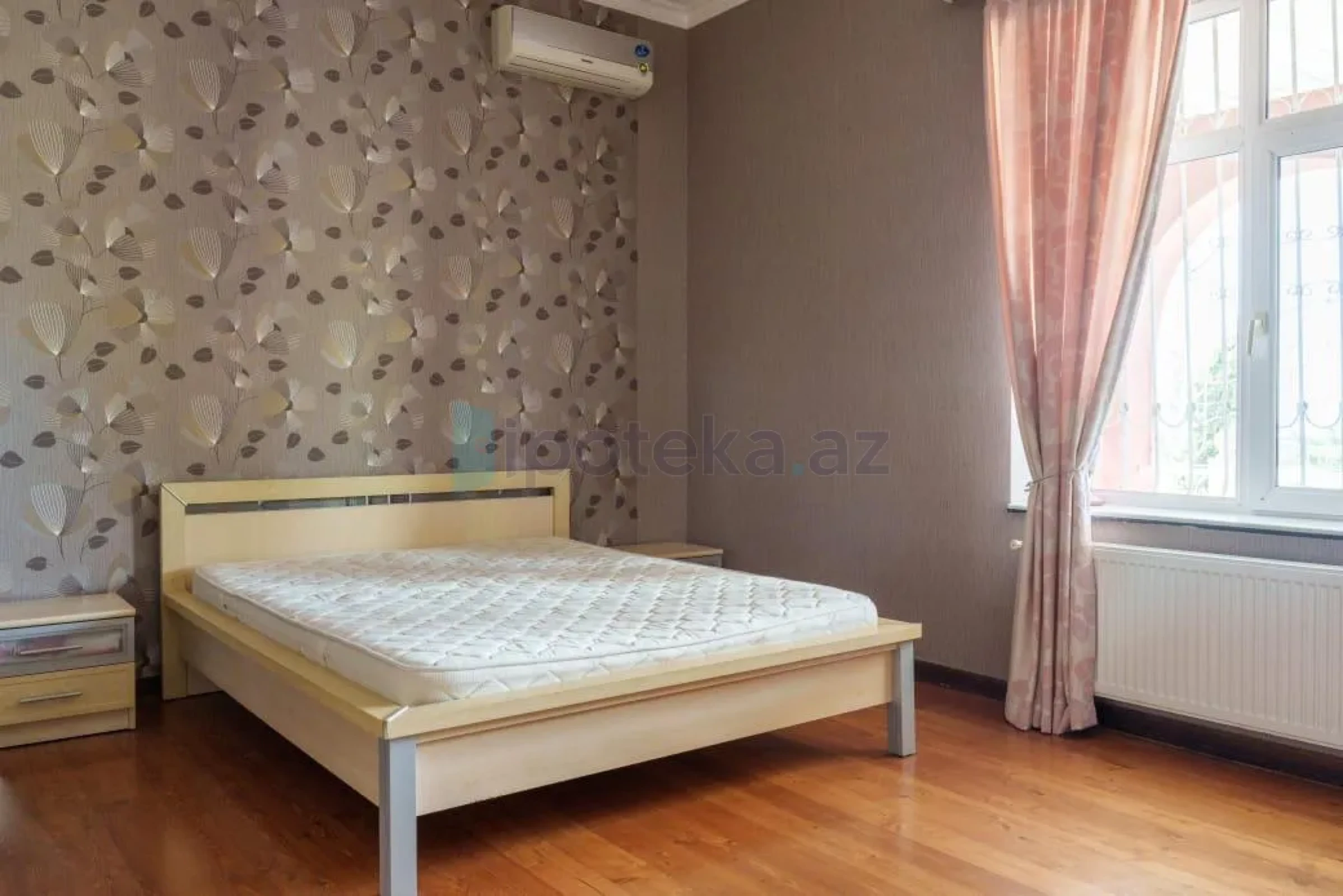 Satılır 5 otaqlı həyət evi 328 m²