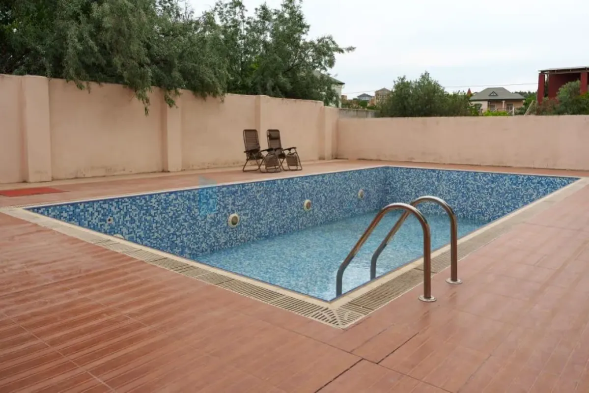 Satılır 5 otaqlı həyət evi 328 m²