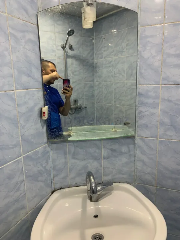 Satılır 2 otaqlı köhnə tikili 60 m²