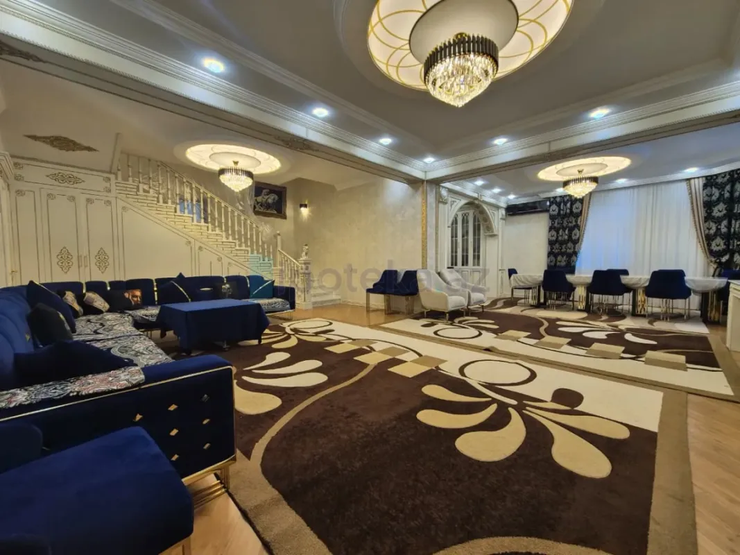 Satılır 8 otaqlı həyət evi